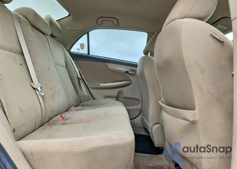 2013 Toyota Corolla Base z USA, uszkodzony, nr VIN 5YFBU4EEXDP094585